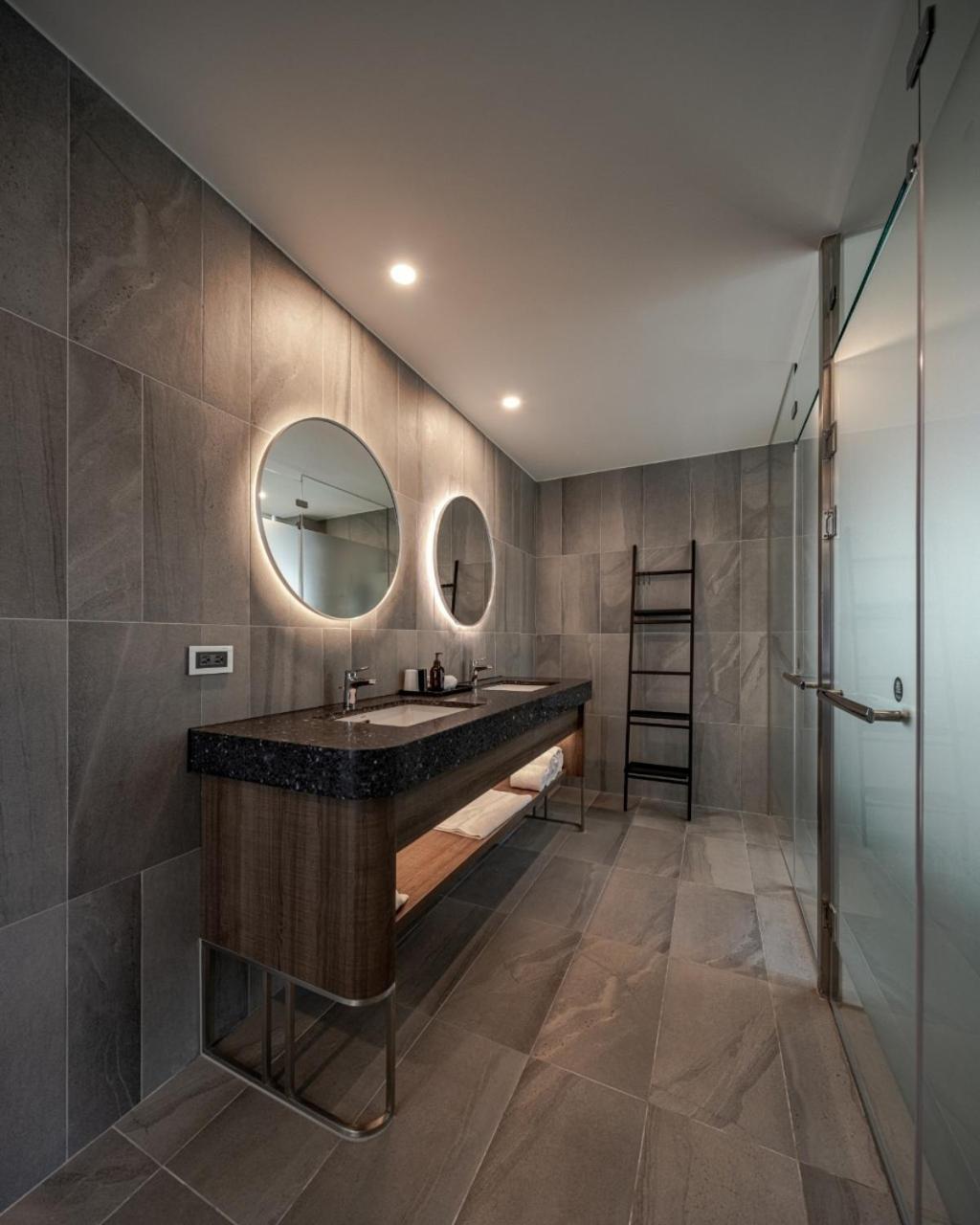 Crownshine Resort Jiaoxi Buitenkant foto